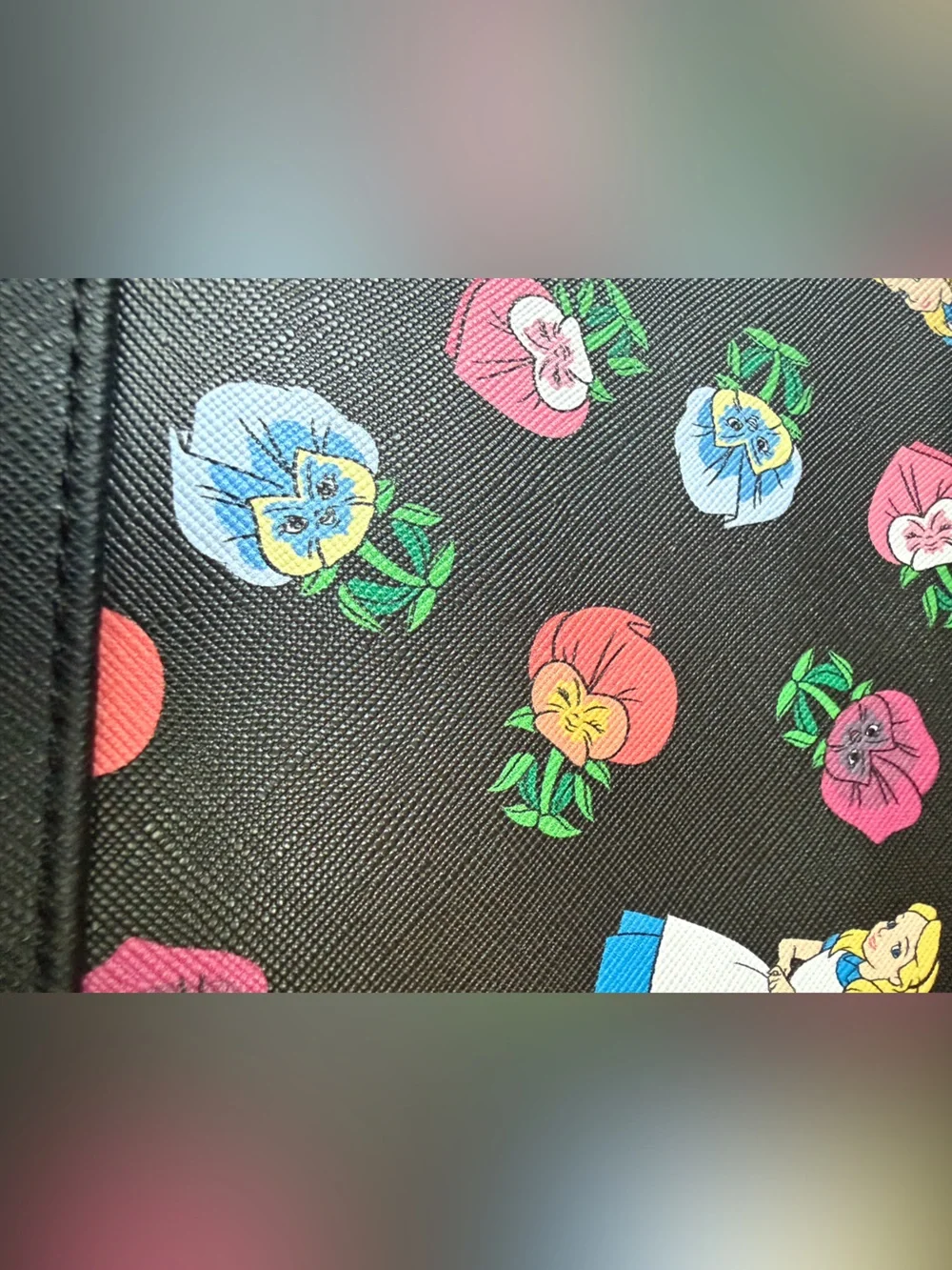 Loungefly Disney Alice in Wonderland Curiouser & Curiouser Zip Pouch-like new